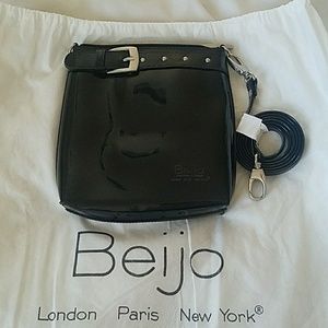 Black Beijo crossbody bag